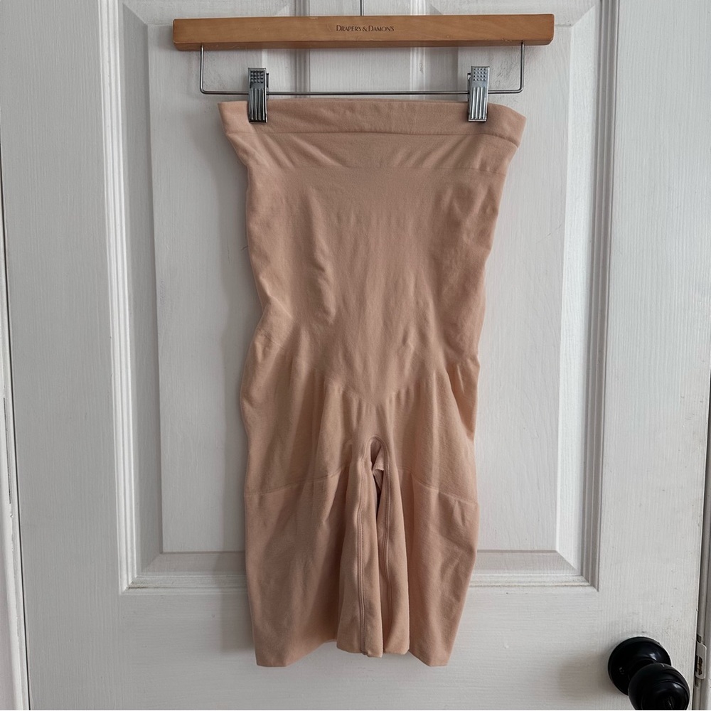 SPANX OnCore High-Waisted Mid-Thigh Shapewear Short Size XL